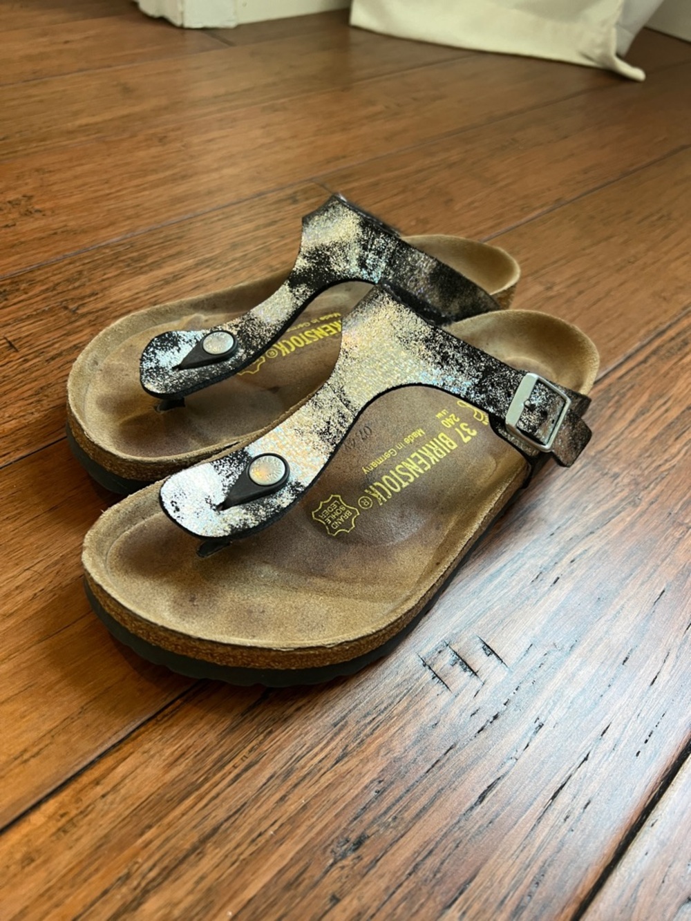 Birkenstock Gizeh Silver and Black Leather Thong Sandals Women’s EU 37 US 6